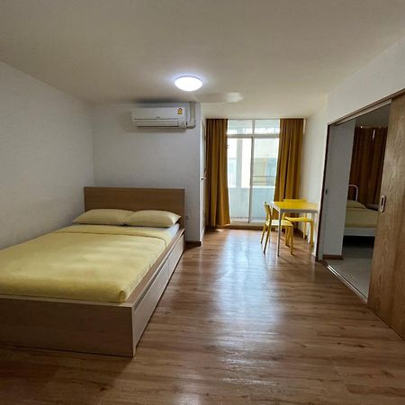 Dao Jaras Fah Hometel ดาวจรัสฟ้าโฮมเทล Bangkok Eksteriør bilde